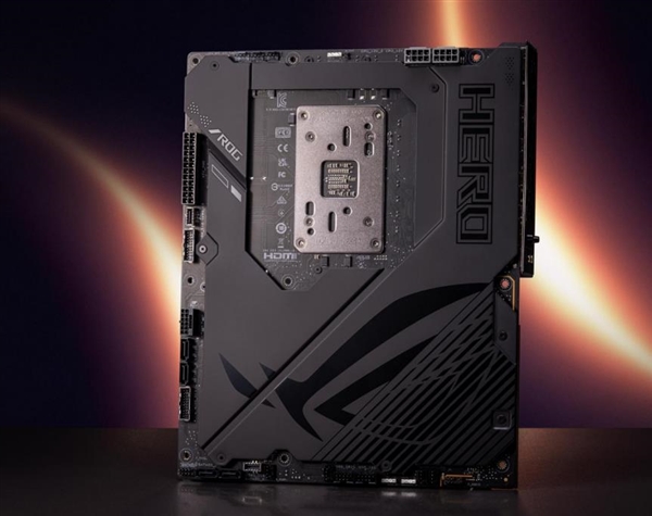 k the ROG Lab」震撼科隆游戏展CQ9电子释放巅峰战力！ROG「Unloc(图5)